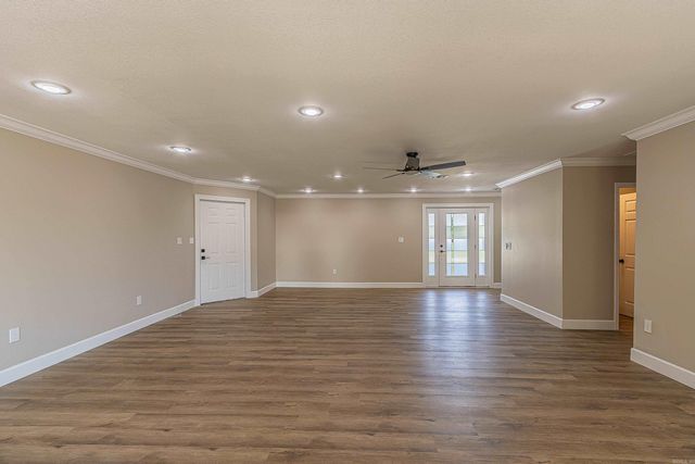 301 SE 3rd, Hoxie, AR 72433