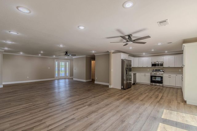 301 SE 3rd, Hoxie, AR 72433