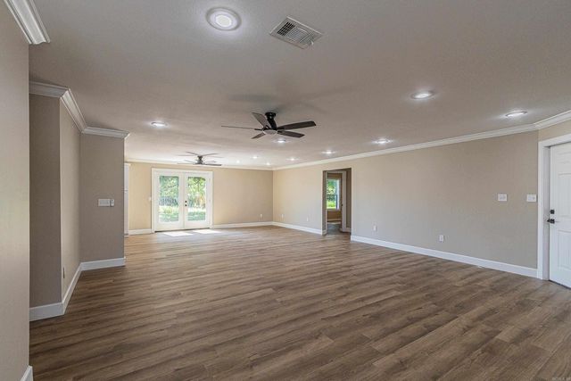 301 SE 3rd, Hoxie, AR 72433