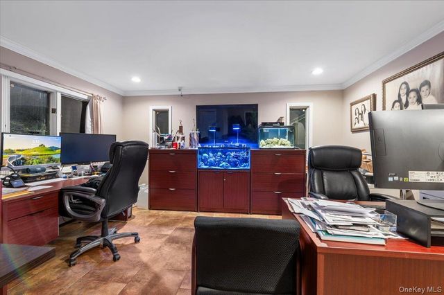 44 E End Avenue, Hicksville, NY 11801