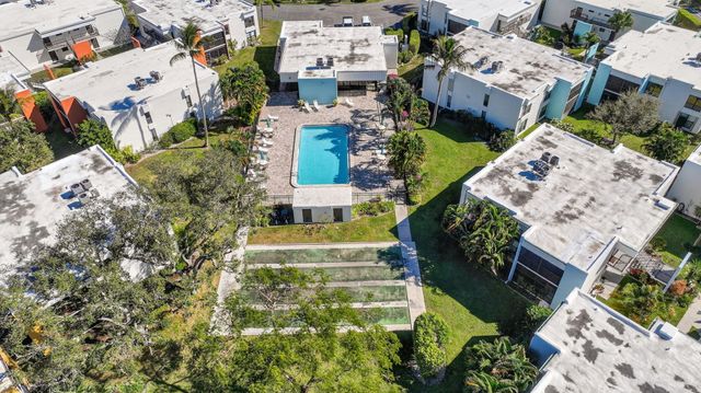 501 Dotterel Road 26b, Delray Beach, FL 33444
