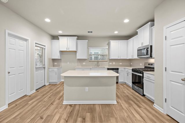 1156 Autumn Heather DR, Austin, TX 78748