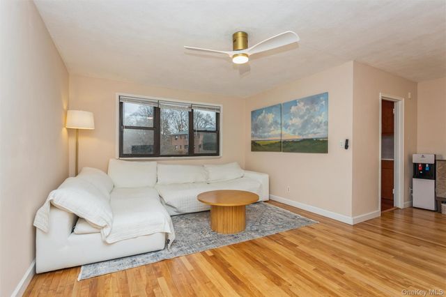 154 Martling Avenue 5-J6, Tarrytown, NY 10591