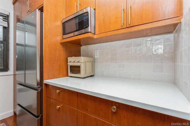 154 Martling Avenue 5-J6, Tarrytown, NY 10591