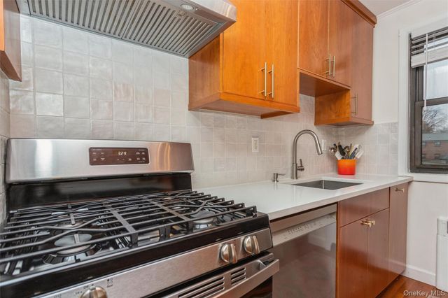 154 Martling Avenue 5-J6, Tarrytown, NY 10591