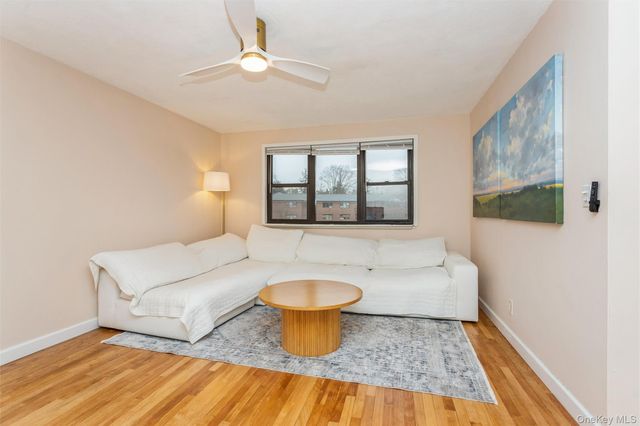 154 Martling Avenue 5-J6, Tarrytown, NY 10591