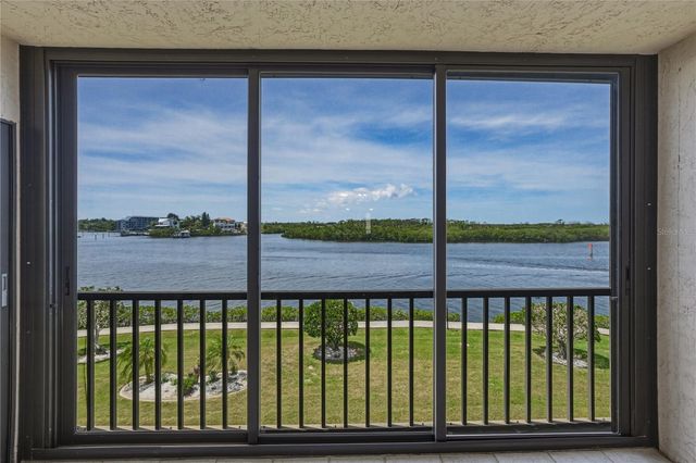 8150 BRENT STREET 725, Port Richey, FL 34668