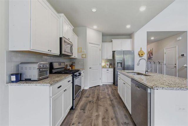 2424 Reserve Dr Drive, Westlake, LA 70669