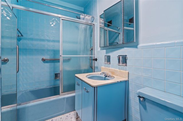 56 Doyer Avenue 2C, White Plains, NY 10605