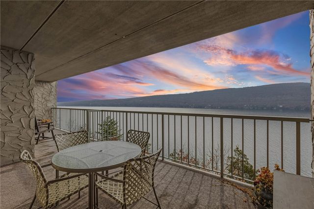 135 Cliffside Drive, South Bristol, NY 14424