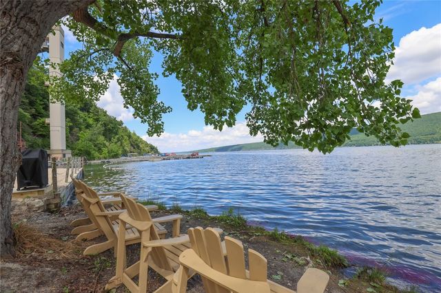 135 Cliffside Drive, South Bristol, NY 14424