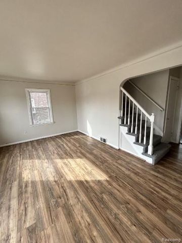 19501 Hoover Street, Detroit, MI 48205