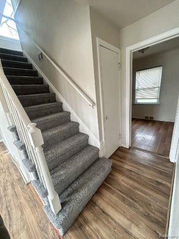 19501 Hoover Street, Detroit, MI 48205