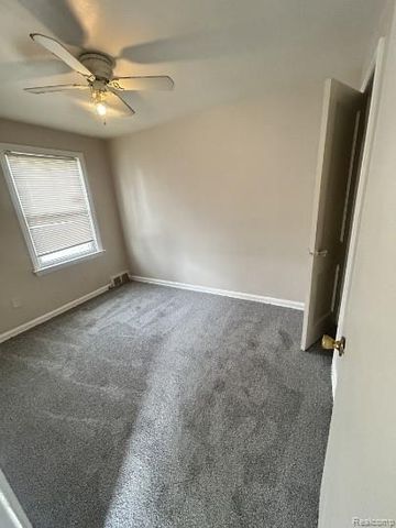 19501 Hoover Street, Detroit, MI 48205