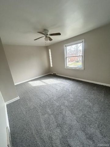 19501 Hoover Street, Detroit, MI 48205