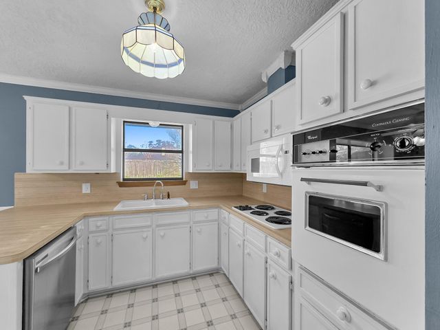 119 Stephens Lane, Lumberton, TX 77657