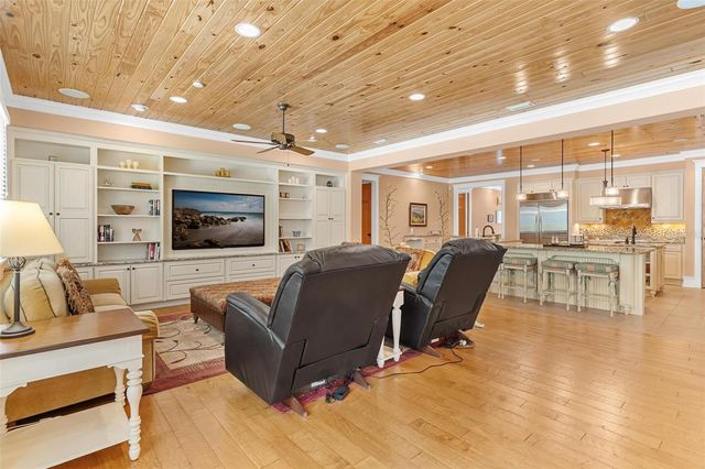 10615 NE 104TH CIRCLE, Oxford, FL 34484