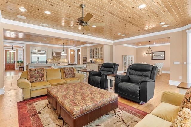 10615 NE 104TH CIRCLE, Oxford, FL 34484