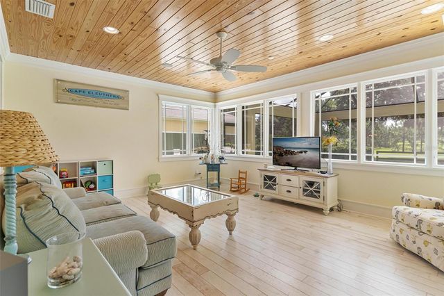 10615 NE 104TH CIRCLE, Oxford, FL 34484