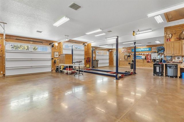 10615 NE 104TH CIRCLE, Oxford, FL 34484