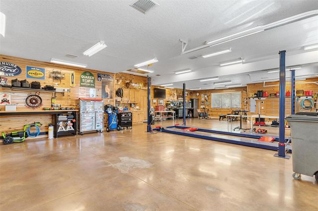 10615 NE 104TH CIRCLE, Oxford, FL 34484