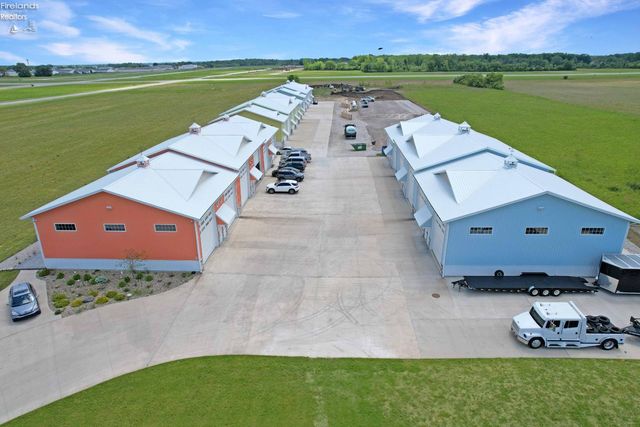 2656 East Harbor Rd # D-3, Port Clinton, OH 43452