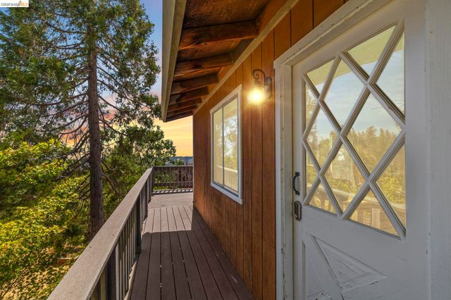 20165 Eastview Dr, Tuolumne, CA 95379