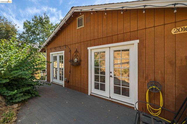 20165 Eastview Dr, Tuolumne, CA 95379