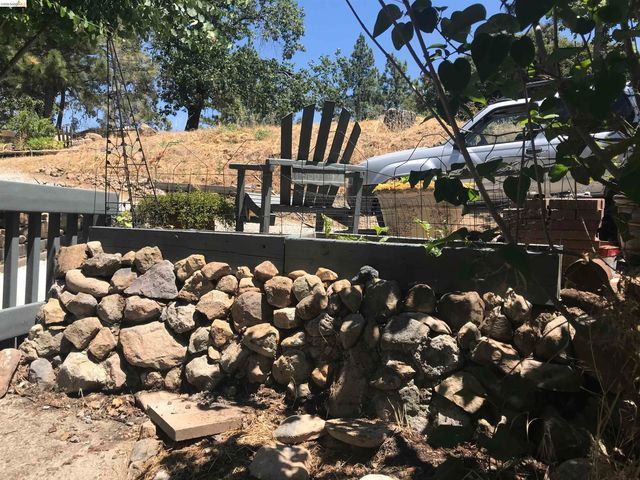 20165 Eastview Dr, Tuolumne, CA 95379