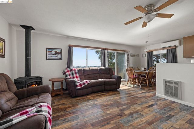 20165 Eastview Dr, Tuolumne, CA 95379