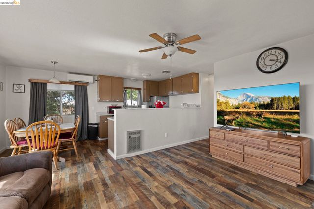 20165 Eastview Dr, Tuolumne, CA 95379