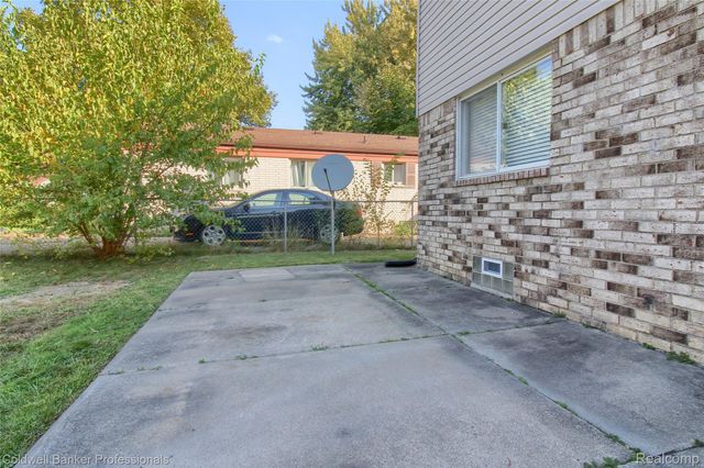 11765 Cavell Street, Livonia, MI 48150