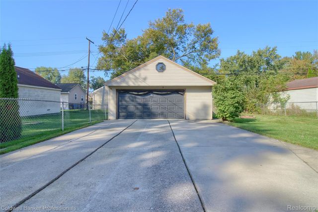 11765 Cavell Street, Livonia, MI 48150