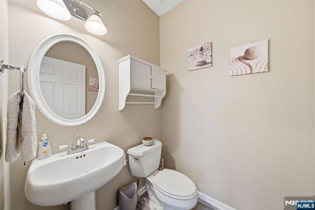 22 Falling Waters, Oakland, NJ 07436