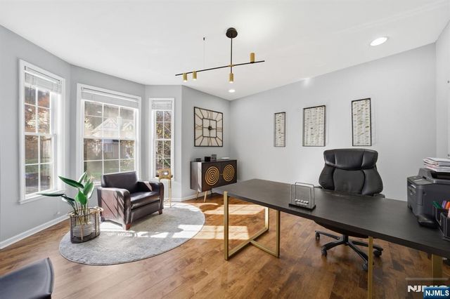22 Falling Waters, Oakland, NJ 07436