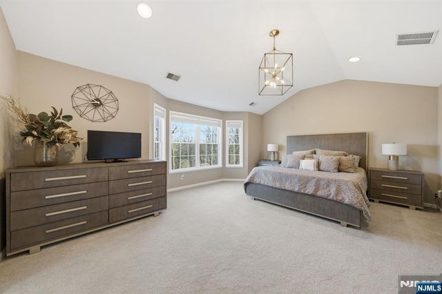 22 Falling Waters, Oakland, NJ 07436