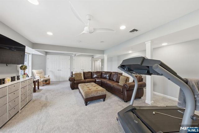 22 Falling Waters, Oakland, NJ 07436