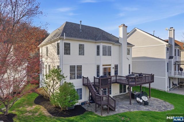 22 Falling Waters, Oakland, NJ 07436