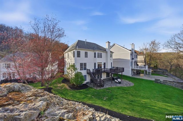 22 Falling Waters, Oakland, NJ 07436