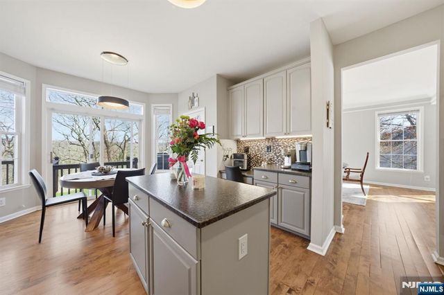 22 Falling Waters, Oakland, NJ 07436