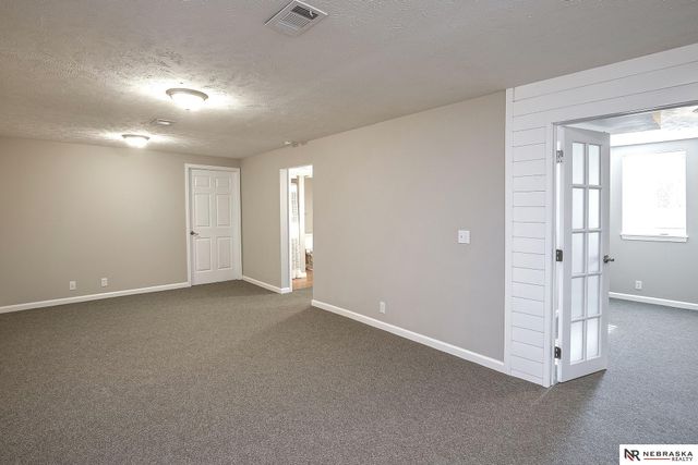 9457 Miami Street, Omaha, NE 68134