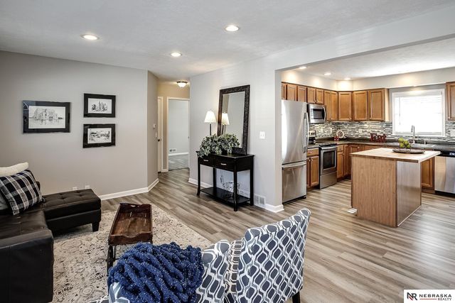 9457 Miami Street, Omaha, NE 68134