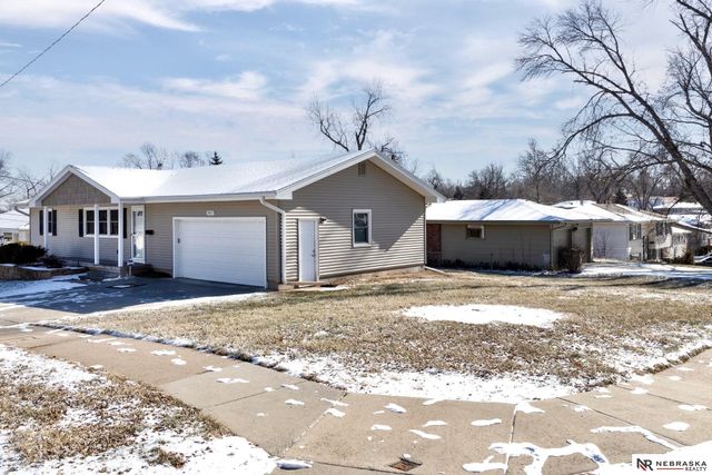 9457 Miami Street, Omaha, NE 68134