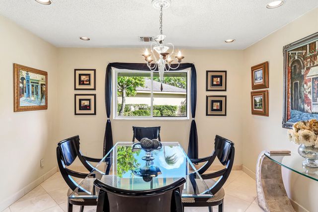 6974 Fountains Circle, Lake Worth, FL 33467