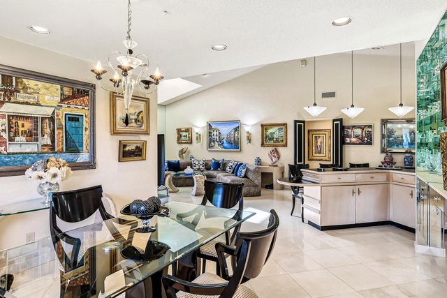 6974 Fountains Circle, Lake Worth, FL 33467