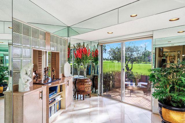 6974 Fountains Circle, Lake Worth, FL 33467