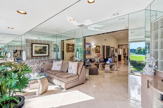 6974 Fountains Circle, Lake Worth, FL 33467