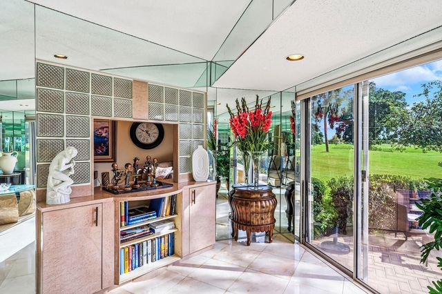 6974 Fountains Circle, Lake Worth, FL 33467