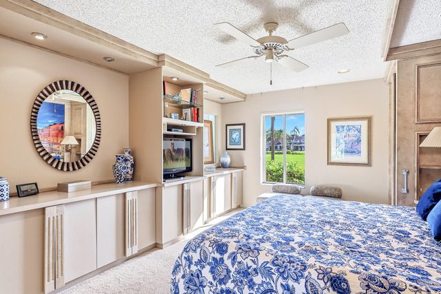 6974 Fountains Circle, Lake Worth, FL 33467