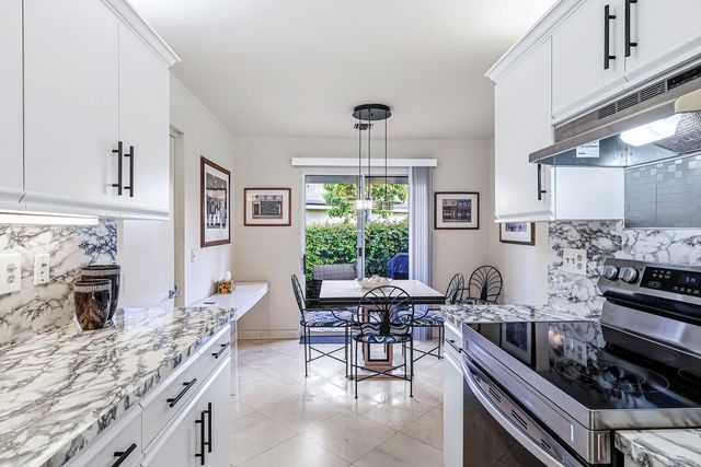 6974 Fountains Circle, Lake Worth, FL 33467